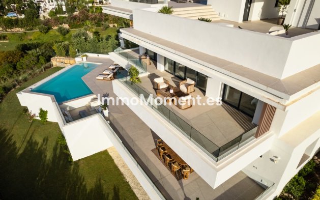 Reventa - Villa independiente - Estepona  - Estepona Centro