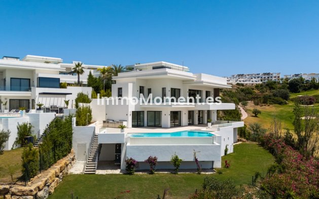Reventa - Villa independiente - Estepona  - Estepona Centro