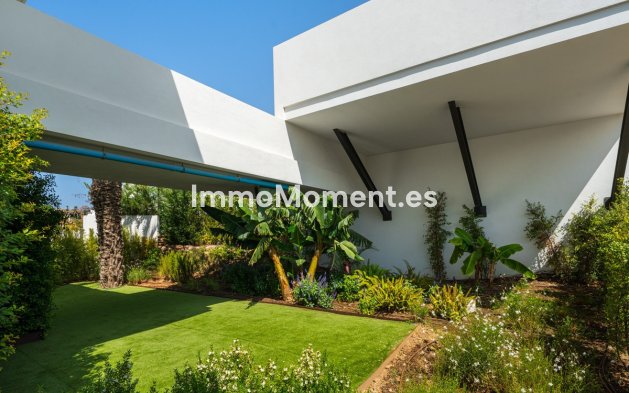 Reventa - Villa independiente - Estepona  - Estepona Centro