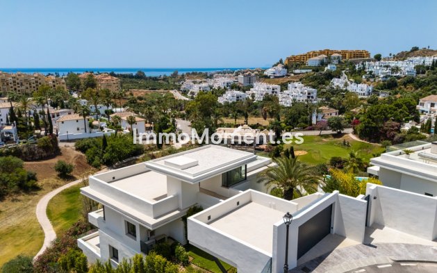Reventa - Villa independiente - Estepona  - Estepona Centro
