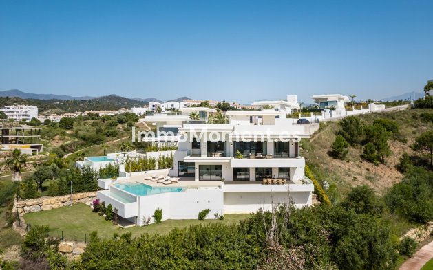 Reventa - Villa independiente - Estepona  - Estepona Centro