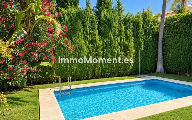 Wiederverkauf - Freistehende Villa - Estepona  - Selwo