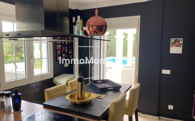 Lange termijn verhuur - Vrijstaande villa - Estepona  - New Golden Mile