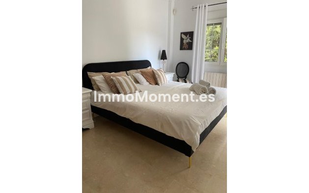 Lange termijn verhuur - Vrijstaande villa - Estepona  - New Golden Mile