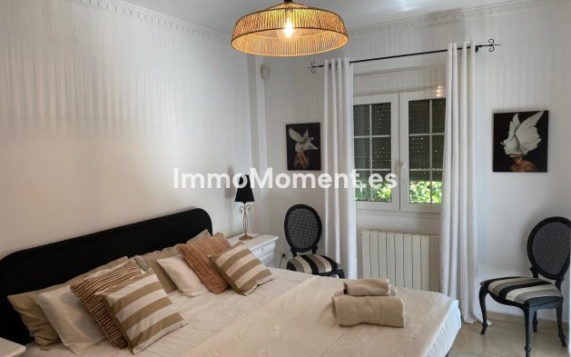 Lange termijn verhuur - Vrijstaande villa - Estepona  - New Golden Mile
