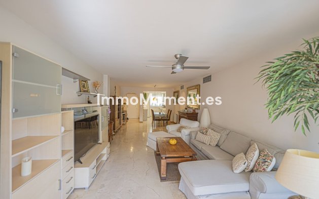 Resale - Apartment - Marbella - Guadalmina Alta