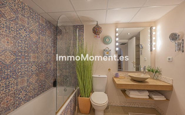 Resale - Apartment - Marbella - Guadalmina Alta