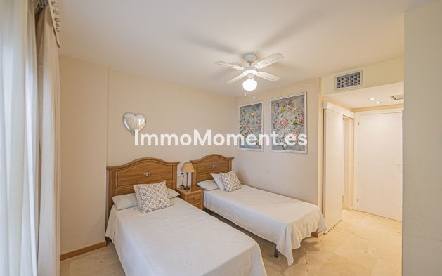 Resale - Apartment - Marbella - Guadalmina Alta