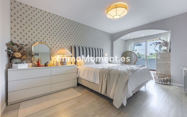 Resale - Apartment - Marbella - Guadalmina Alta