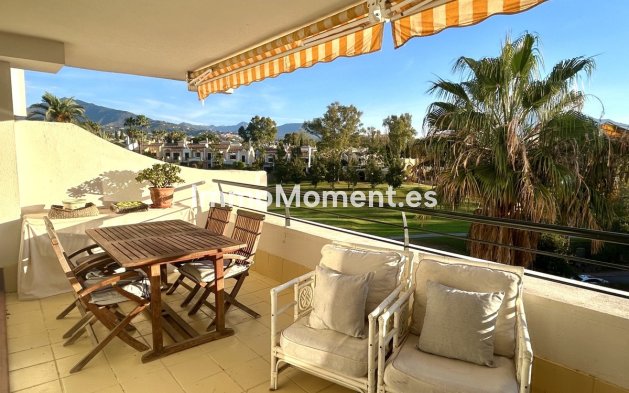 Resale - Apartment - Marbella - Guadalmina Alta