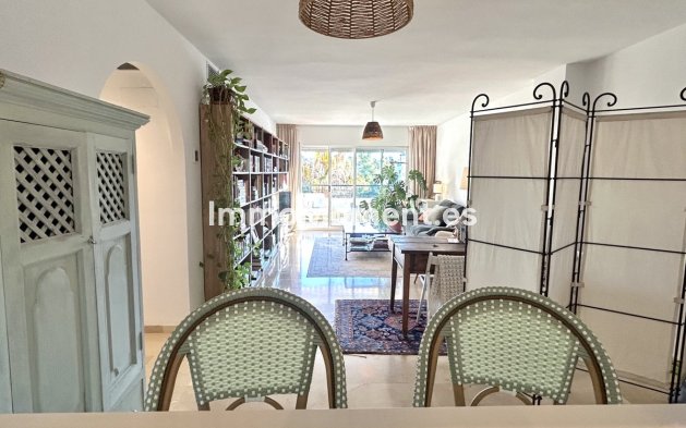 Resale - Apartment - Marbella - Guadalmina Alta