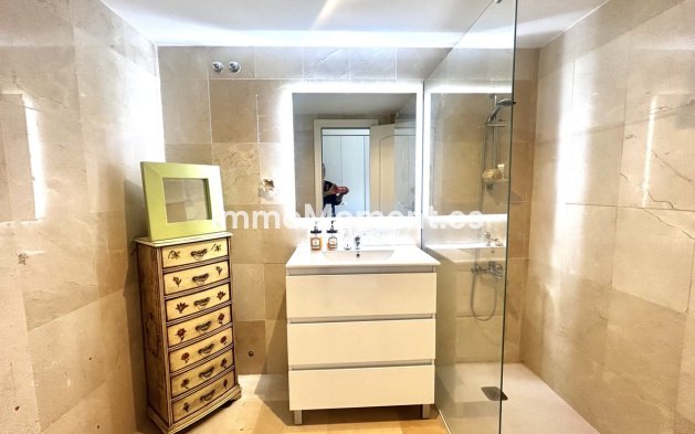 Resale - Apartment - Marbella - Guadalmina Alta