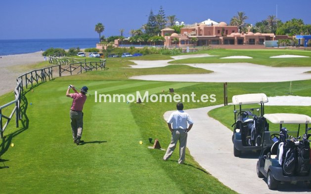 Resale - Apartment - Marbella - Guadalmina Alta