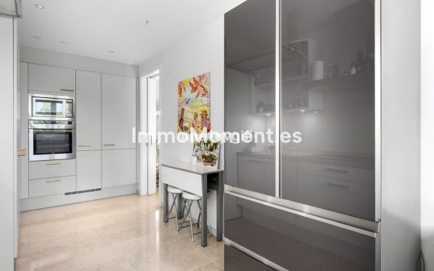 Resale - Apartment - Marbella - Cabopino