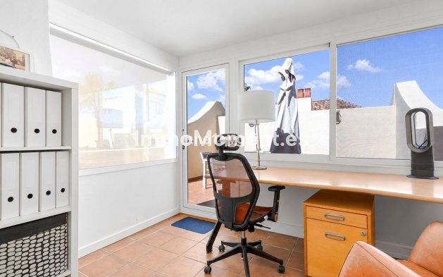 Resale - Apartment - Marbella - Cabopino