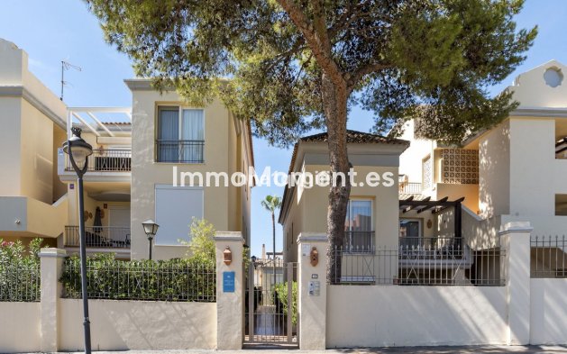 Resale - Apartment - Marbella - Cabopino
