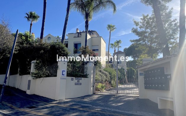 Resale - Apartment - Marbella - Cabopino