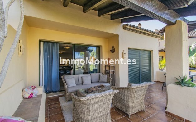 Resale - Apartment - Estepona - Atalaya