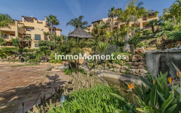 Resale - Apartment - Estepona - Atalaya