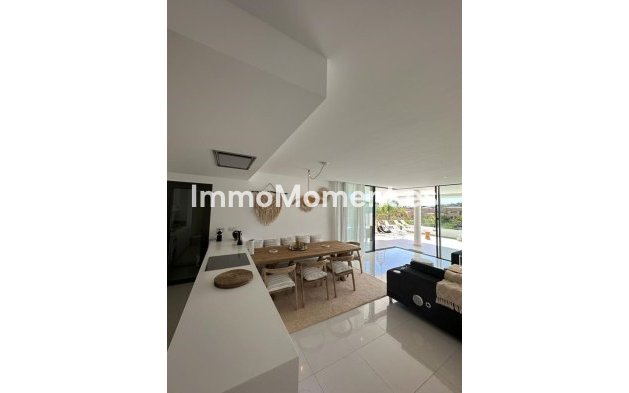 Kurzzeitvermietung - Wohnung - Estepona  - Atalaya