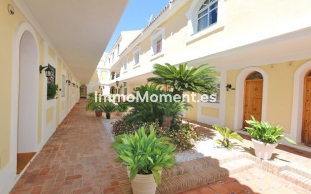 Location de courte durée - Maison mitoyenne - Marbella - Nueva Andalucía