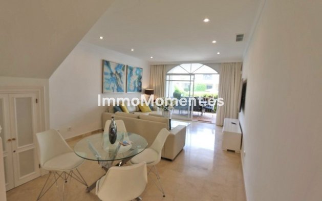 Location de courte durée - Maison mitoyenne - Marbella - Nueva Andalucía