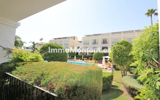 Location de courte durée - Maison mitoyenne - Marbella - Nueva Andalucía