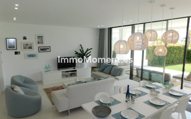 Kurzzeitvermietung - Wohnung - Estepona  - Atalaya