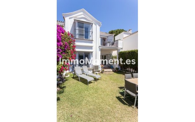 Location de courte durée - Maison jumelée - Marbella - Nueva Andalucía