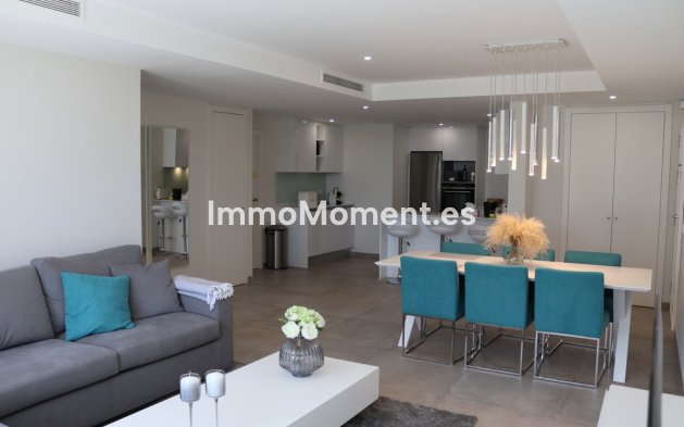 Location de courte durée - Penthouse - Estepona  - Cancelada
