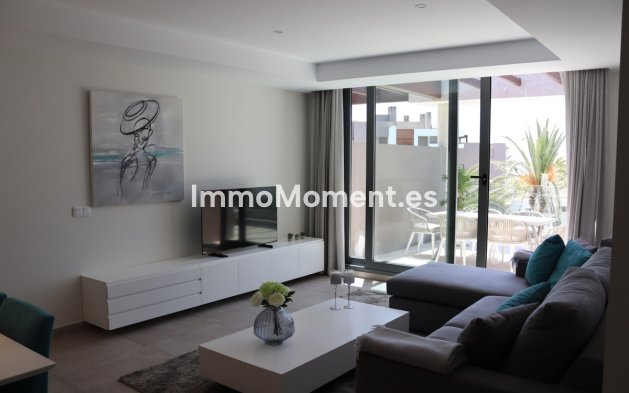 Location de courte durée - Penthouse - Estepona  - Cancelada