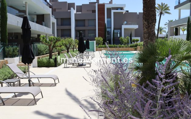 Location de courte durée - Penthouse - Estepona  - Cancelada