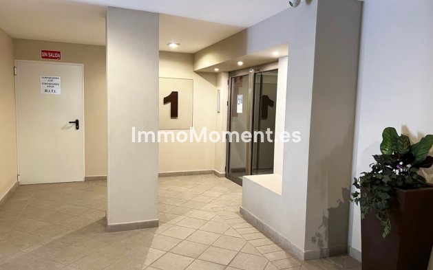 Short Term Rentals - Apartment - Marbella - Nueva Andalucía
