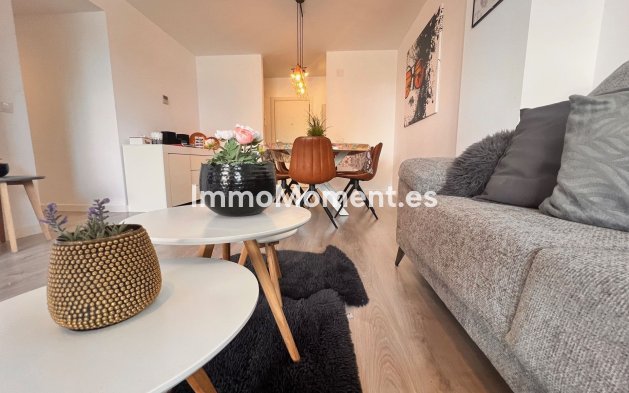 Short Term Rentals - Apartment - Marbella - Nueva Andalucía