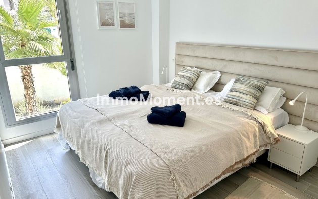 Location de courte durée - Appartement - Estepona  - Cancelada