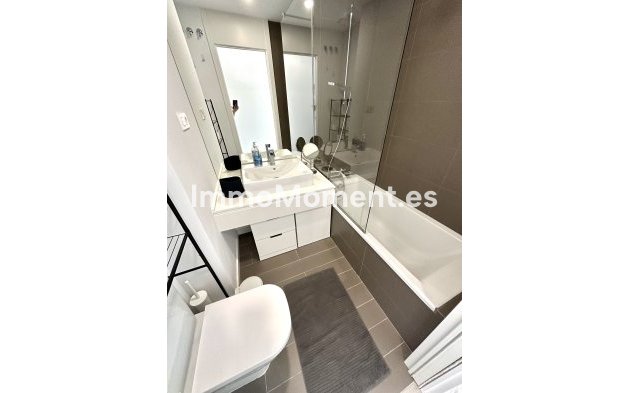 Location de courte durée - Appartement - Estepona  - Cancelada