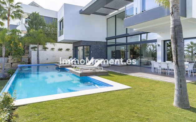 Kurzzeitvermietung - Freistehende Villa - Benahavís