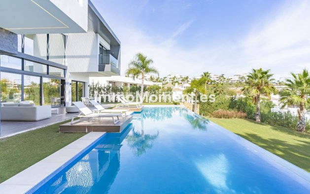 Kurzzeitvermietung - Freistehende Villa - Benahavís