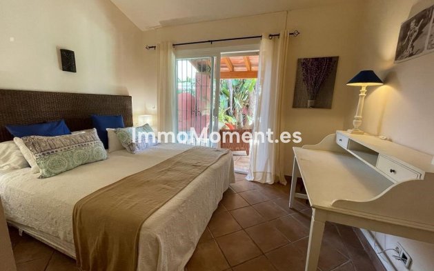 Short Term Rentals - Detached villa - Estepona - Atalaya