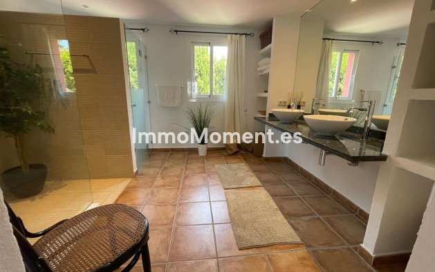 Short Term Rentals - Detached villa - Estepona - Atalaya