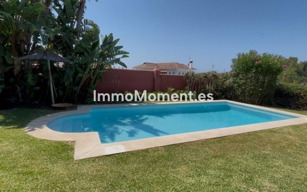 Short Term Rentals - Detached villa - Estepona - Atalaya