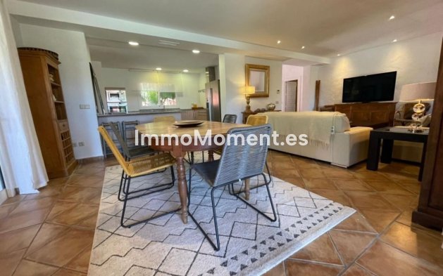 Short Term Rentals - Detached villa - Estepona - Atalaya