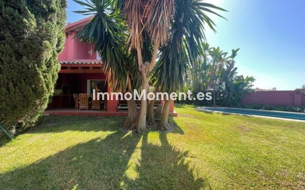 Short Term Rentals - Detached villa - Estepona - Atalaya
