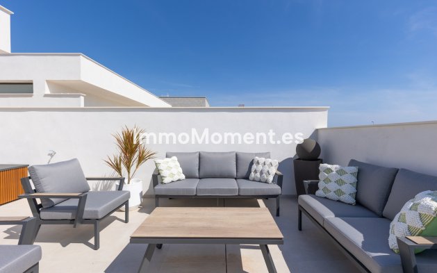 Obra nueva - Villa independiente - Los Alcázares