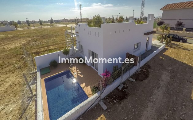 Obra nueva - Villa independiente - Los Alcázares