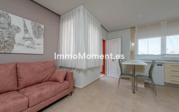 Obra nueva - Villa independiente - Los Alcázares