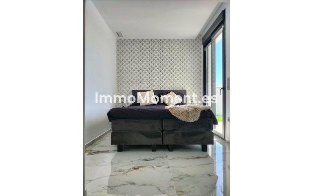 Obra nueva - Villa independiente - Pilar de la Horadada