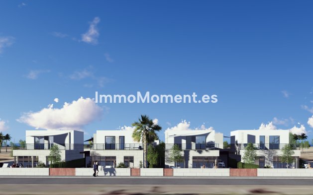 Obra nueva - Villa independiente - Los Alcázares