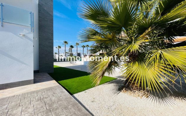 Neubau - Freistehende Villa - Torrevieja