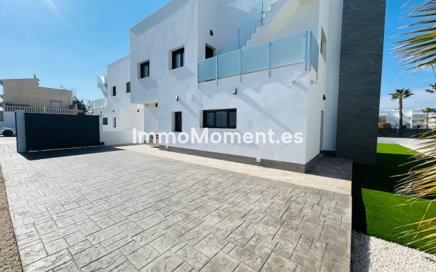 Neubau - Freistehende Villa - Torrevieja